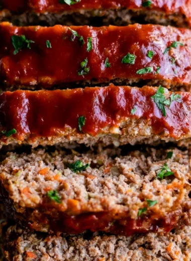 Whole30 Meatloaf recipe made with healthy ingredients