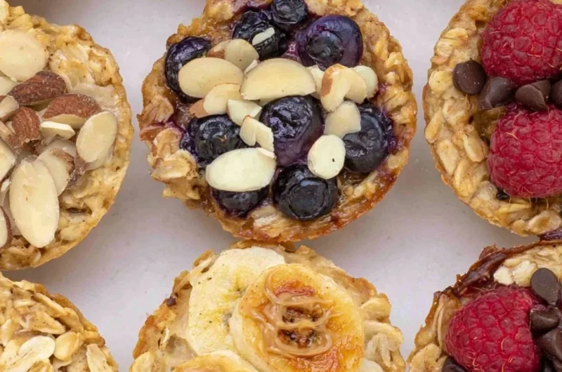 4 ingredient baked oatmeal cups for a healthy breakfast option