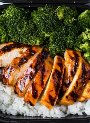 Super Quick Chicken and Rice Meal Prep Dish for a healthy dinner option